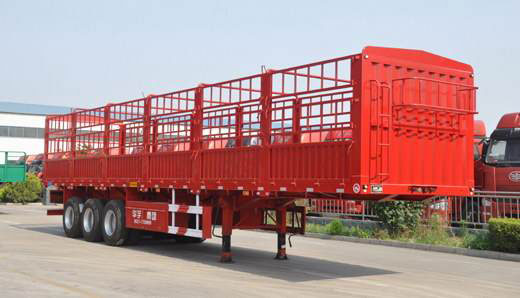 倉(cāng)柵式半掛車(chē) 倉(cāng)柵式半掛車(chē)